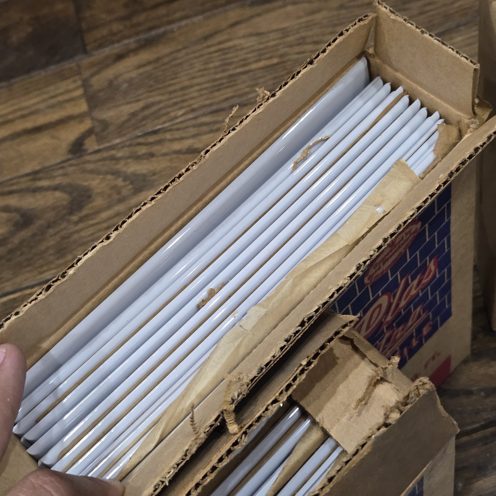 Vtg Plastic Wall Tiles White 50 Square Feet 100-8.5×8.5″ Lustro Vitro-Plas MCM