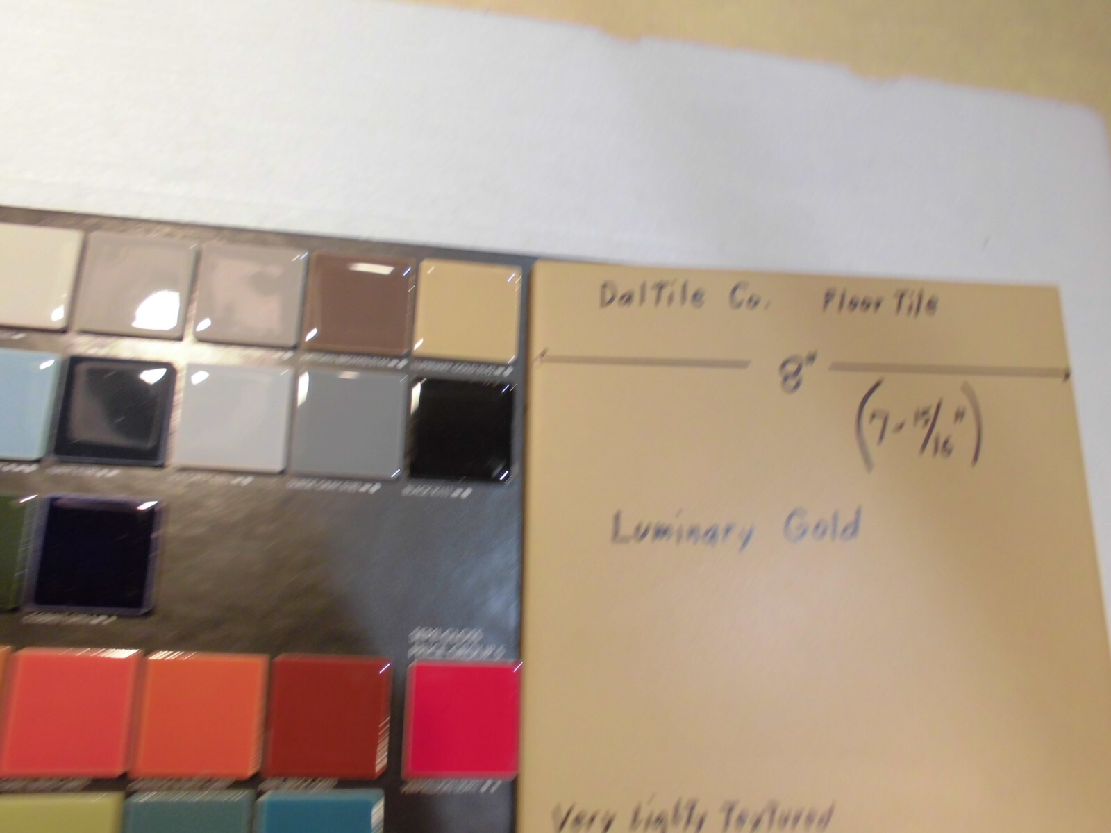 1 pc. Pale Yellow – Gold Color: Daltile Co. Ceramic Floor Tile: 8″ X 8″ NEW