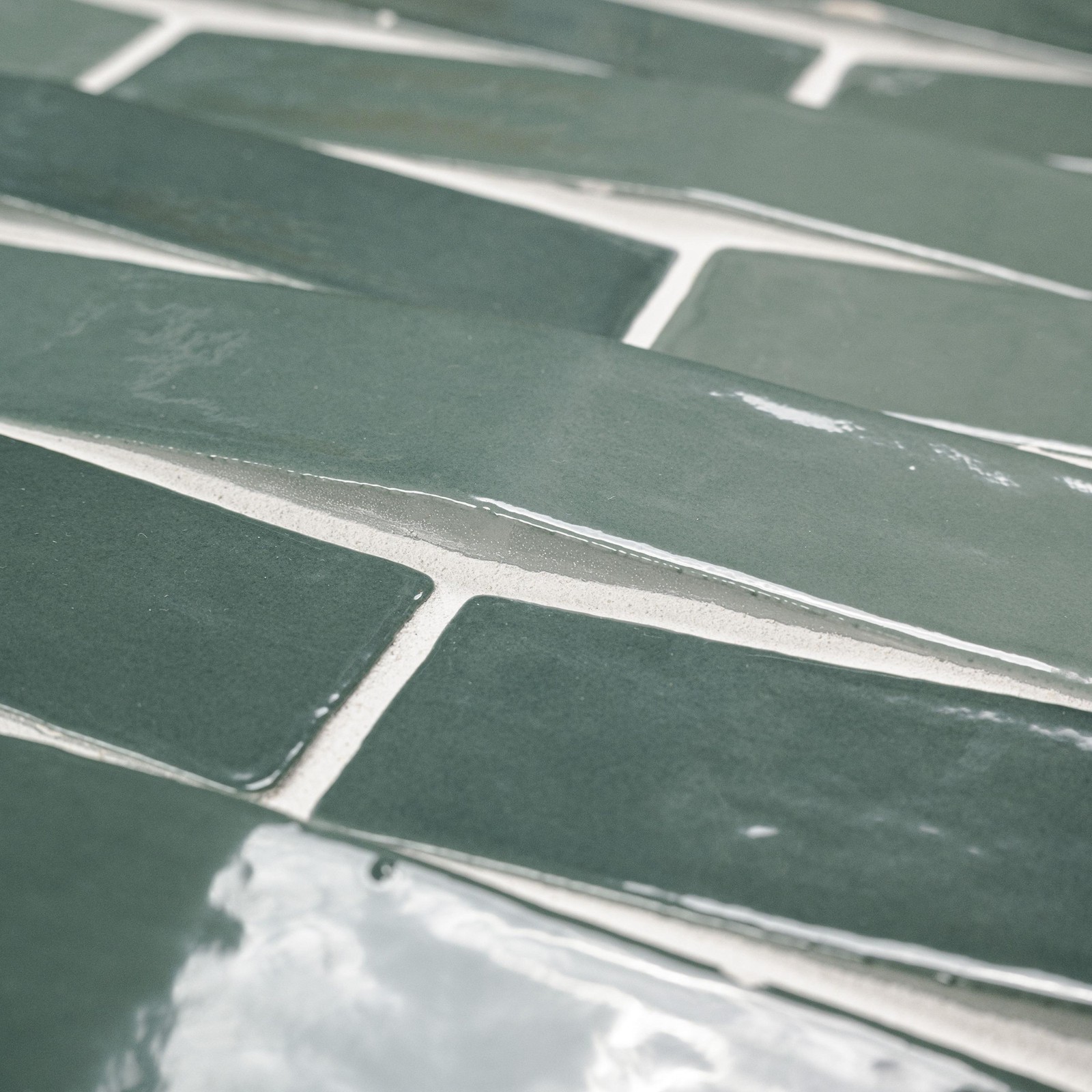 Ackland AKNPTCRE2X10G-CA Crescentia – 2″ x 10″ Ceramic Wall Tile – Sea Glass