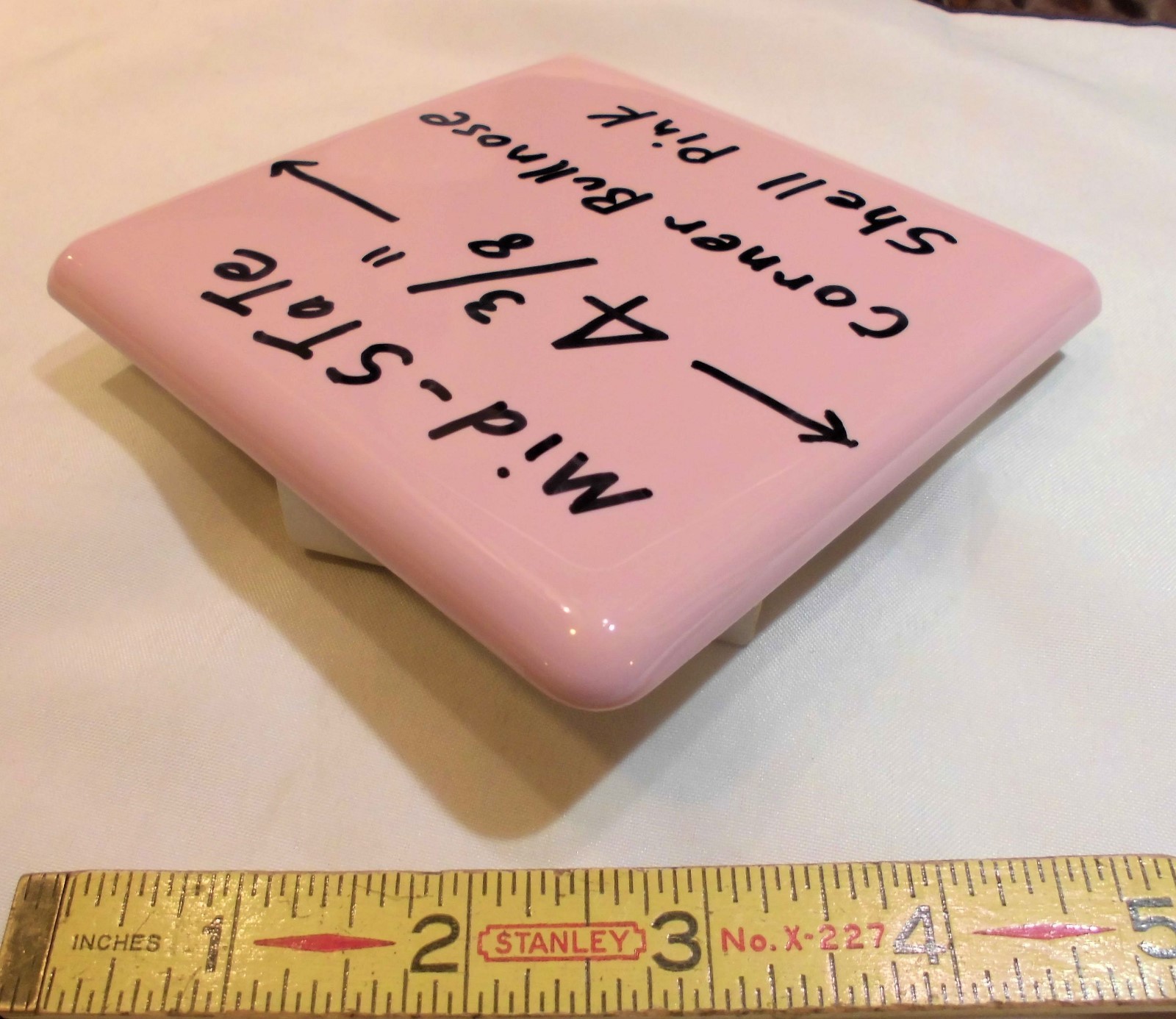 1 pc. Ceramic Glossy Corner Bullnose *Shell Pink* Tiles 4-3/8″ by Mid-State