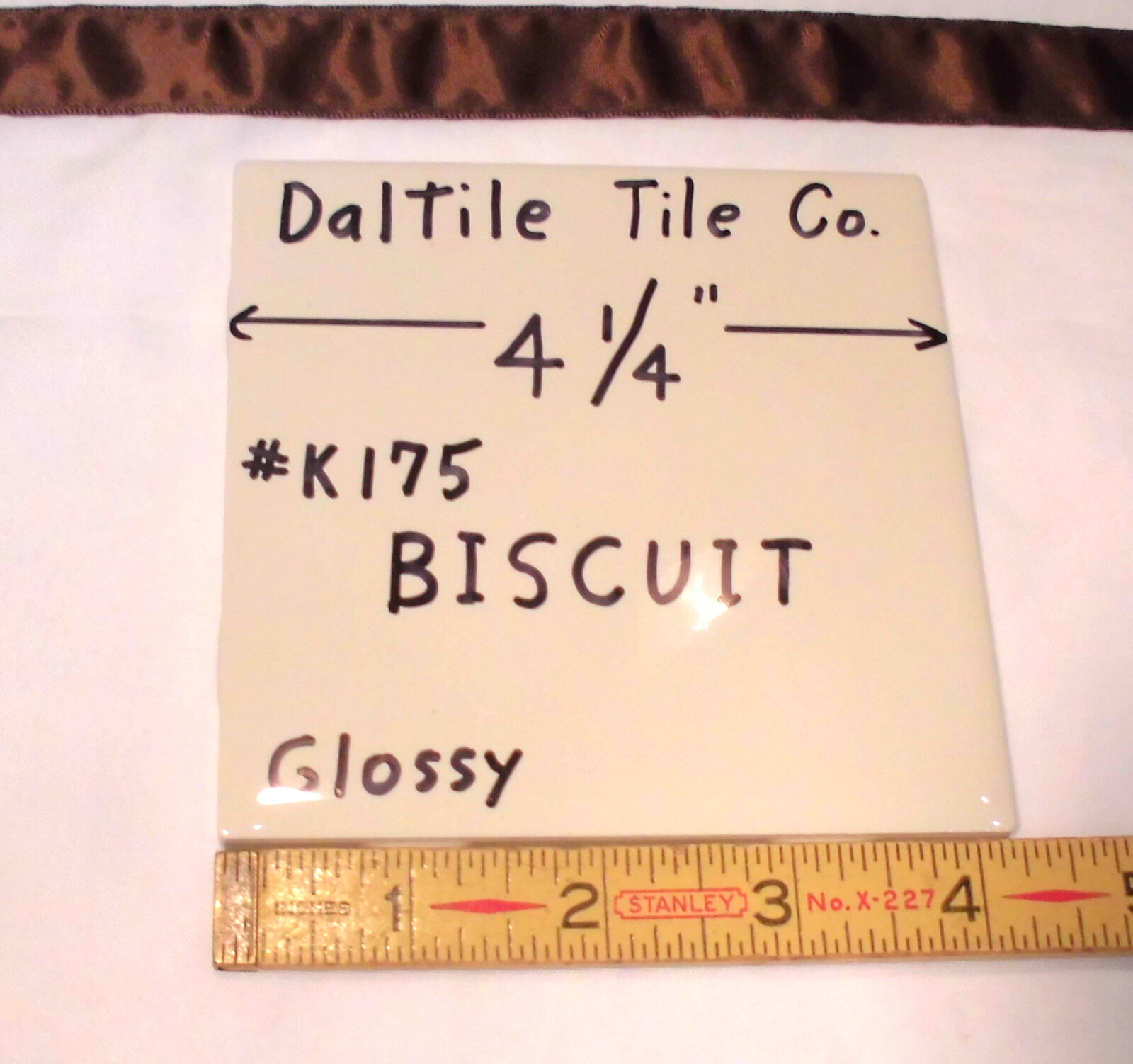 5 pieces *Gloss Biscuit* Ceramic Tiles by The Daltile Co….4-1/4″ Square NEW