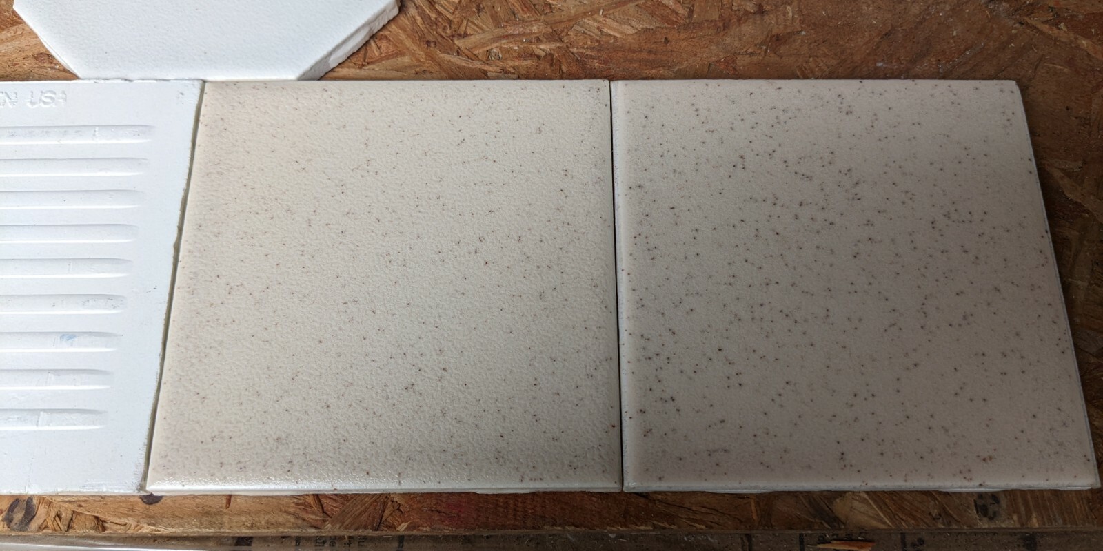2 pcs American Olean Crystalline Buckwheat #392 square Ceramic Tile 4-1/4″