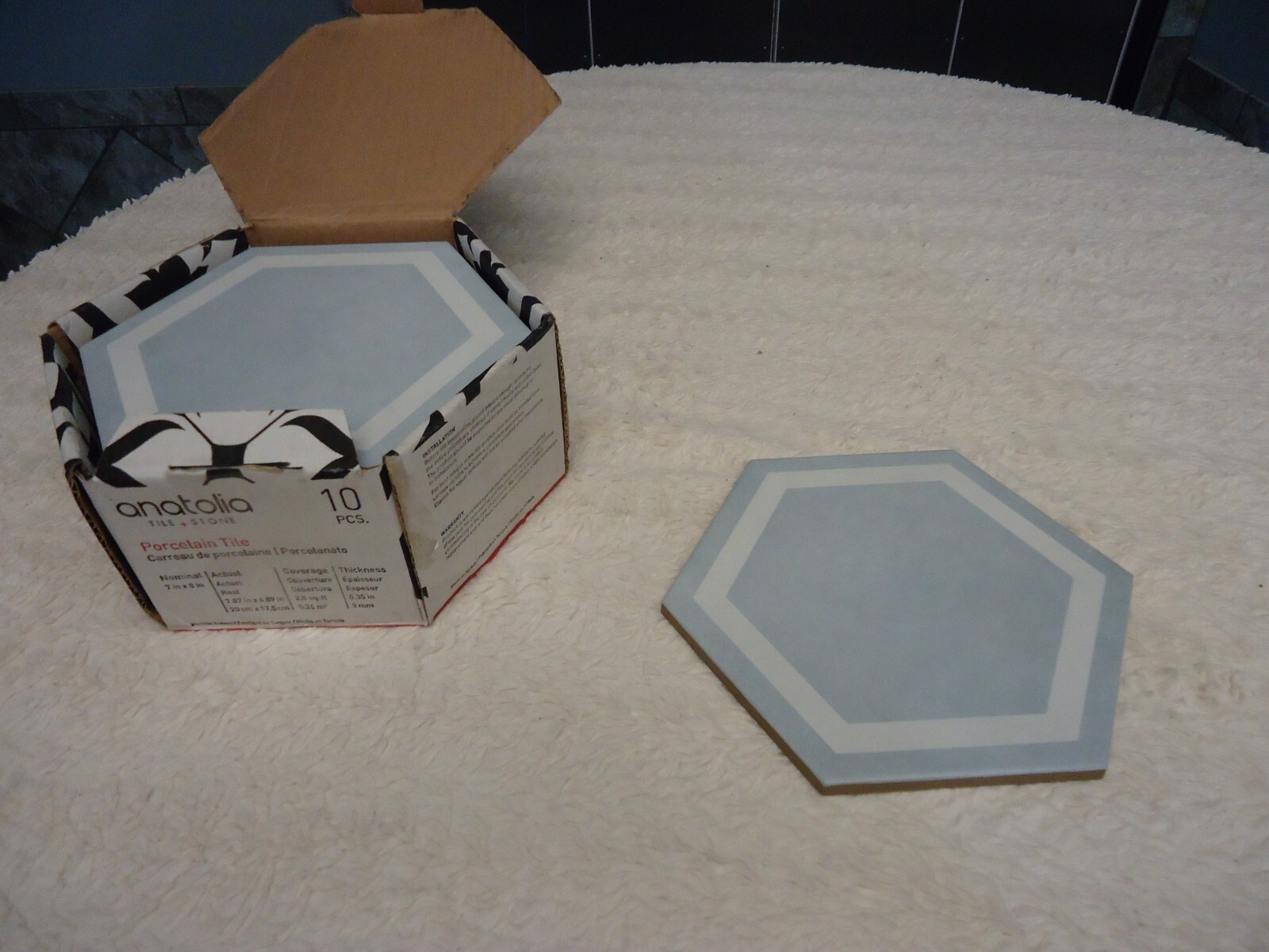 ANATOLIA HEXAGON PORCELAIN TILE 10 PK LIGHT BLUE & WHITE FRAME 6.89″ X 7.87″