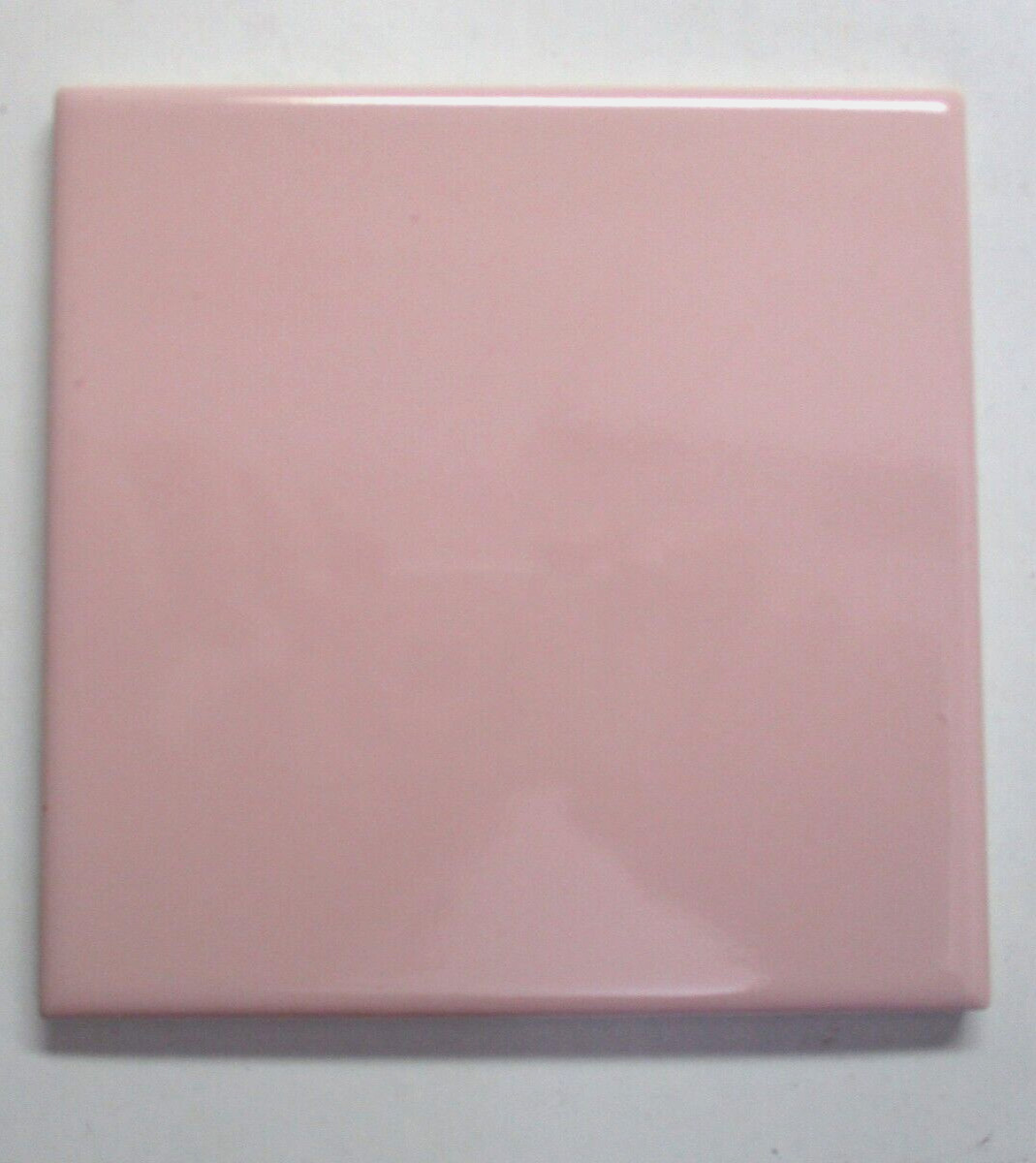 1 Wall Tile Atco USA 4-3/8″ Semi Gloss Pastel Rose Pink Ceramic 1950s Retro Vtg