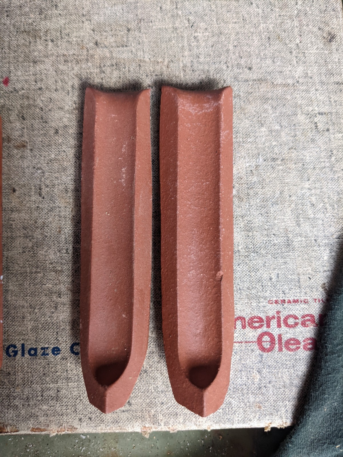 2 pcs American Olean Q01 Dal Q40 Cove Base Incorner Tile QB3565 1″ X 5″ USA