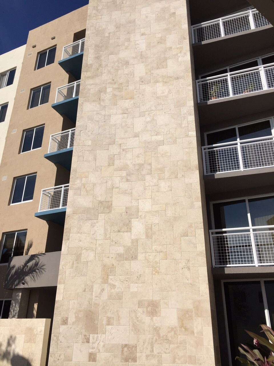 IVORY BLEND TRAVERTINE BRUSHED & CHISELED VERSAILLES FRENCH PATTERN TILES