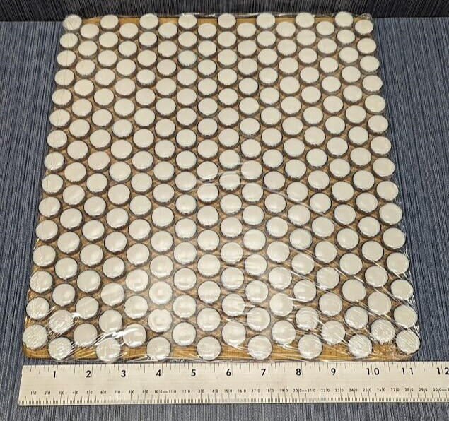 White Mosaic Tile by Simple 2.0 – Rimmed Sage Penny Rounds