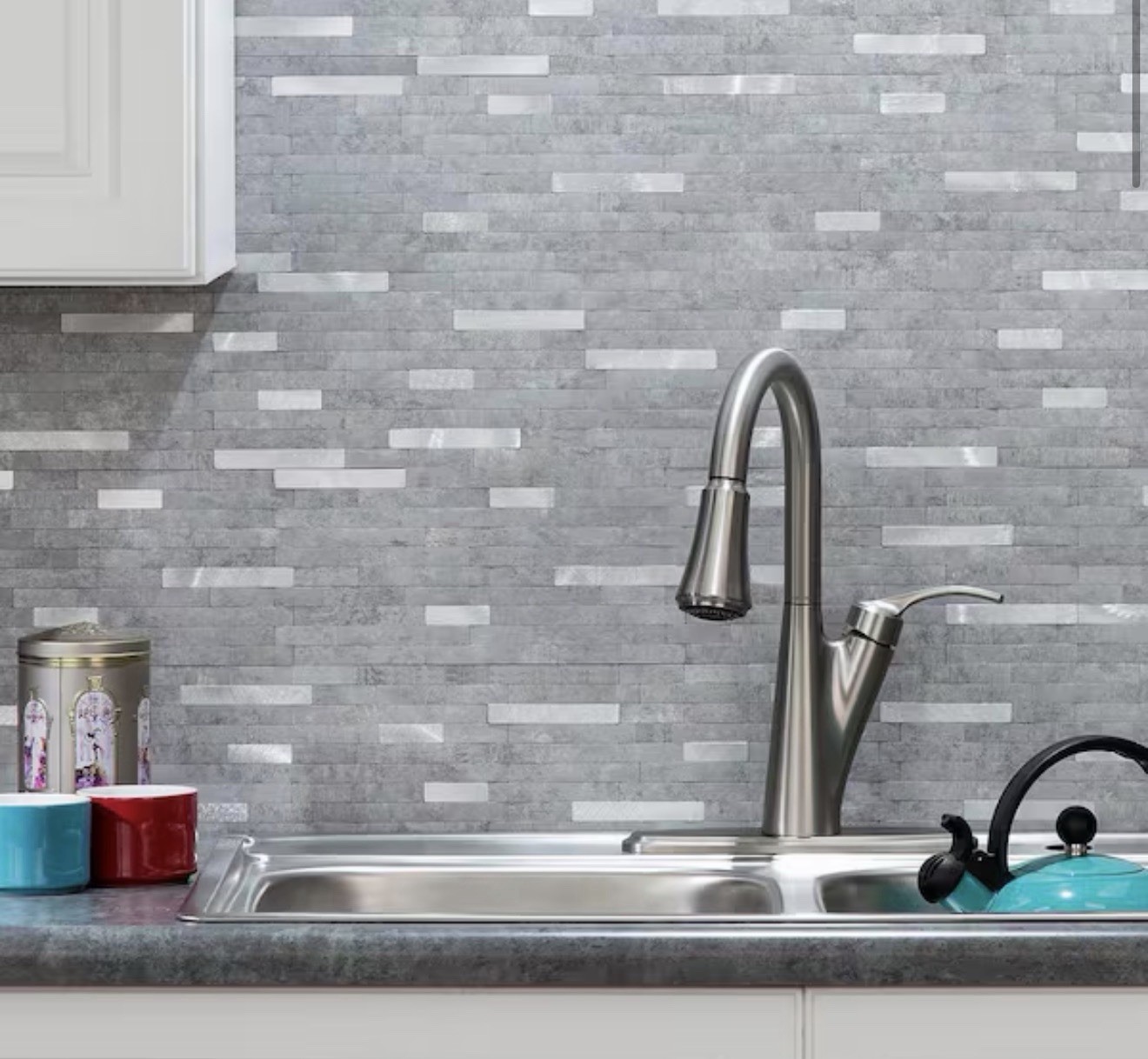 Collage 11.75 in. x 12 in. Metal and Composite Peel and Stick Backsplash – New
