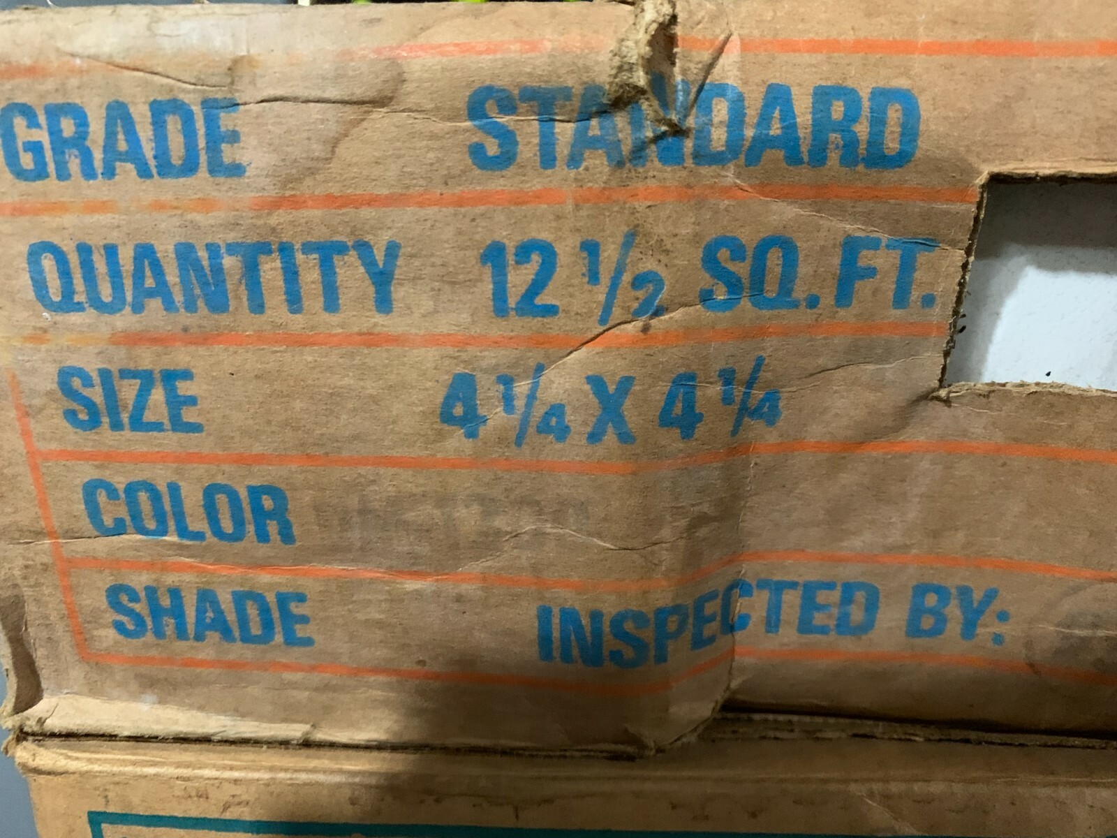 New Vintage Daltile 4 1/4″ X 4 1/4″ Crystaltex White D 1200