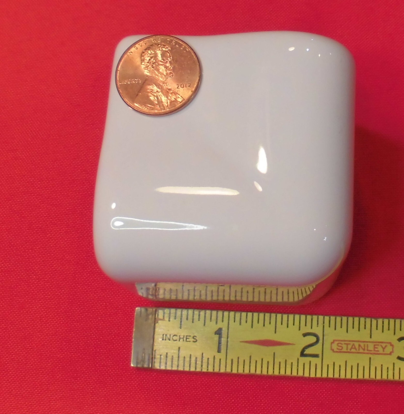 1 pc. Glossy Ice/Arctic White: V Cap Corner Ceramic Trim Tile: Countertop Edging