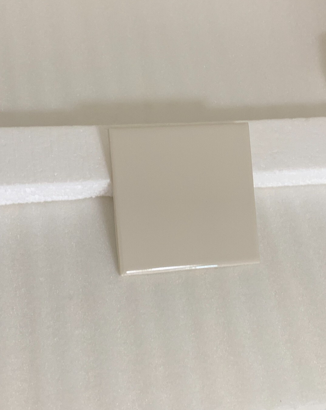 New Vintage Florida Ceramic Tile Almond #35 Gloss 4 3/8″ x 4 3/8″
