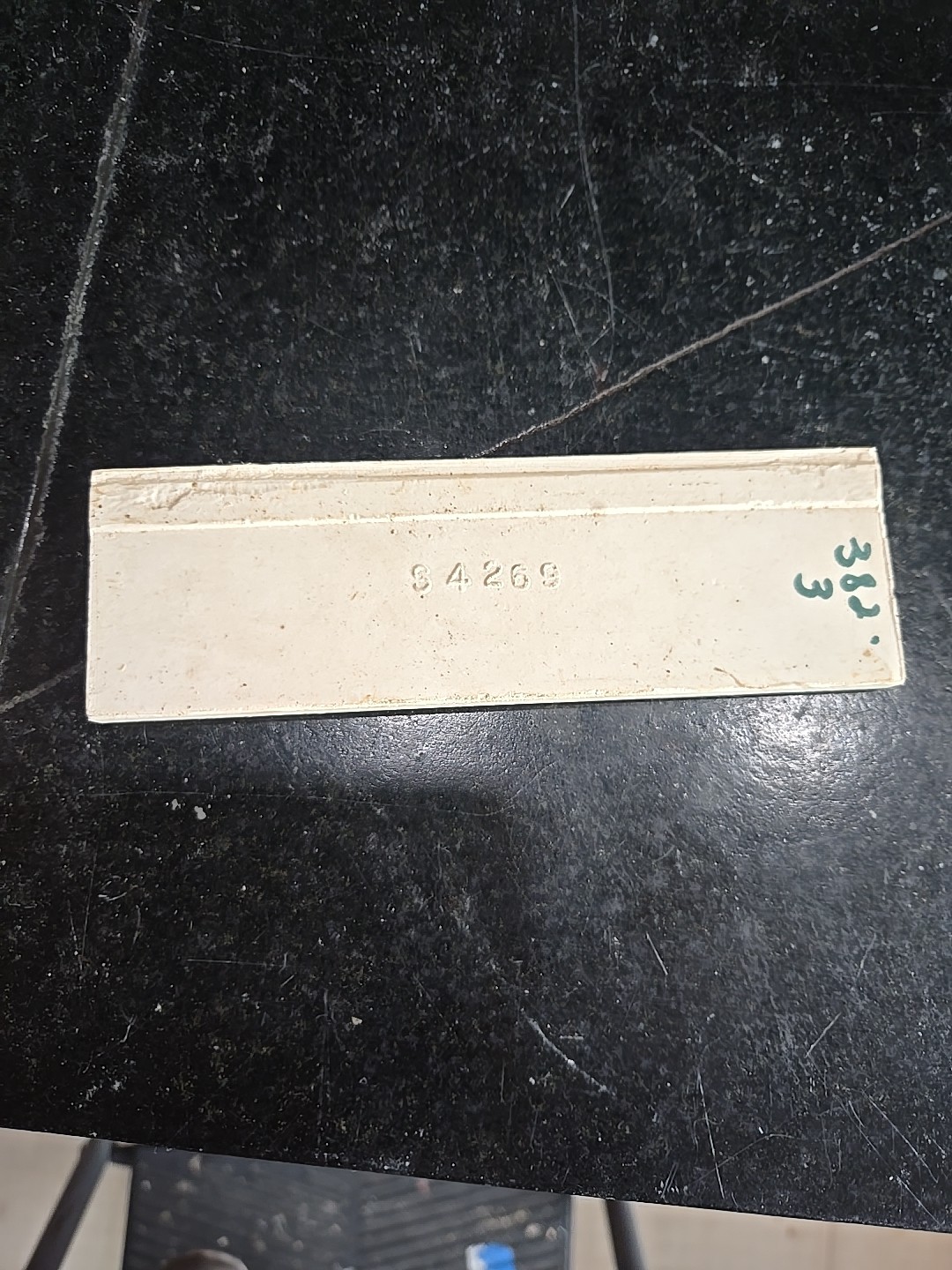 Vintage Robertson 1 7/8″ X 6 1/8″ Bullnose Trim Buckwheat W/gold/silver Specks