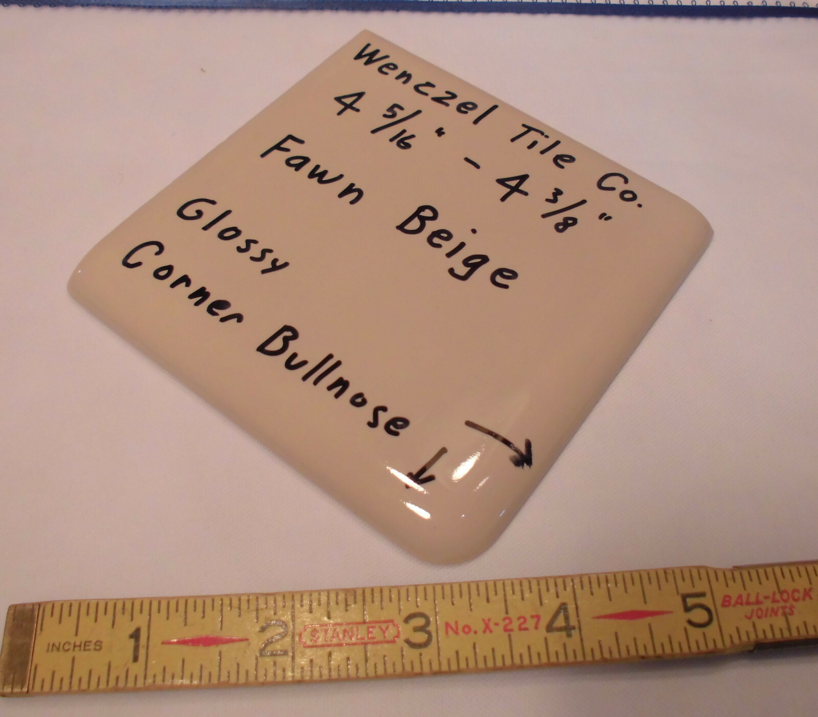 1 pc. Fawn Beige: Gloss Ceramic Corner Bullnose Tile by Wenczel Tile 4-5/16″