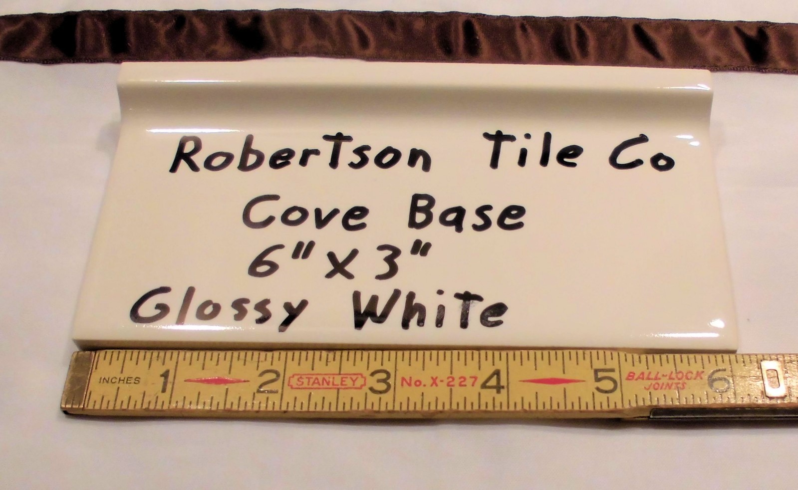 1 pc. *Vintage White* stack-on base/cove Ceramic Tile by Robertson Co. 3″ X 6″