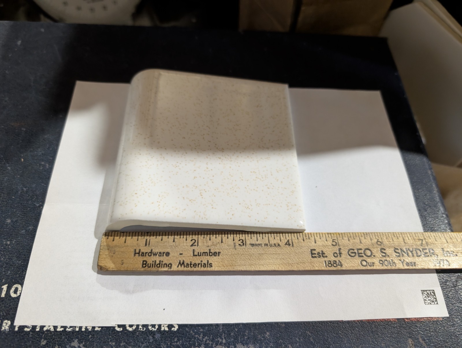 2 pcs American Olean Gloss Gold Mist #48 A4402 Ceramic Tile Mud Bullnose 4-1/4″