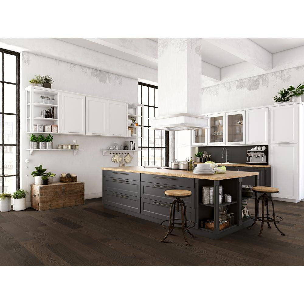 Castlebury French Roast Eurosawn White Oak 3/4 In. T X 4 In. W Wire Brushed Soli