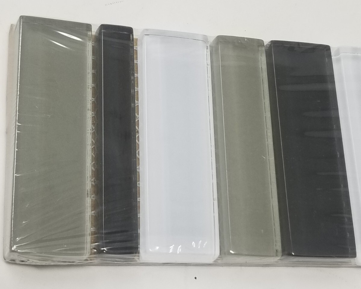 Eliane Delray Glass Ice Mosaic Tile Border 3″ x 12″ Black, Gray & White – Box 10