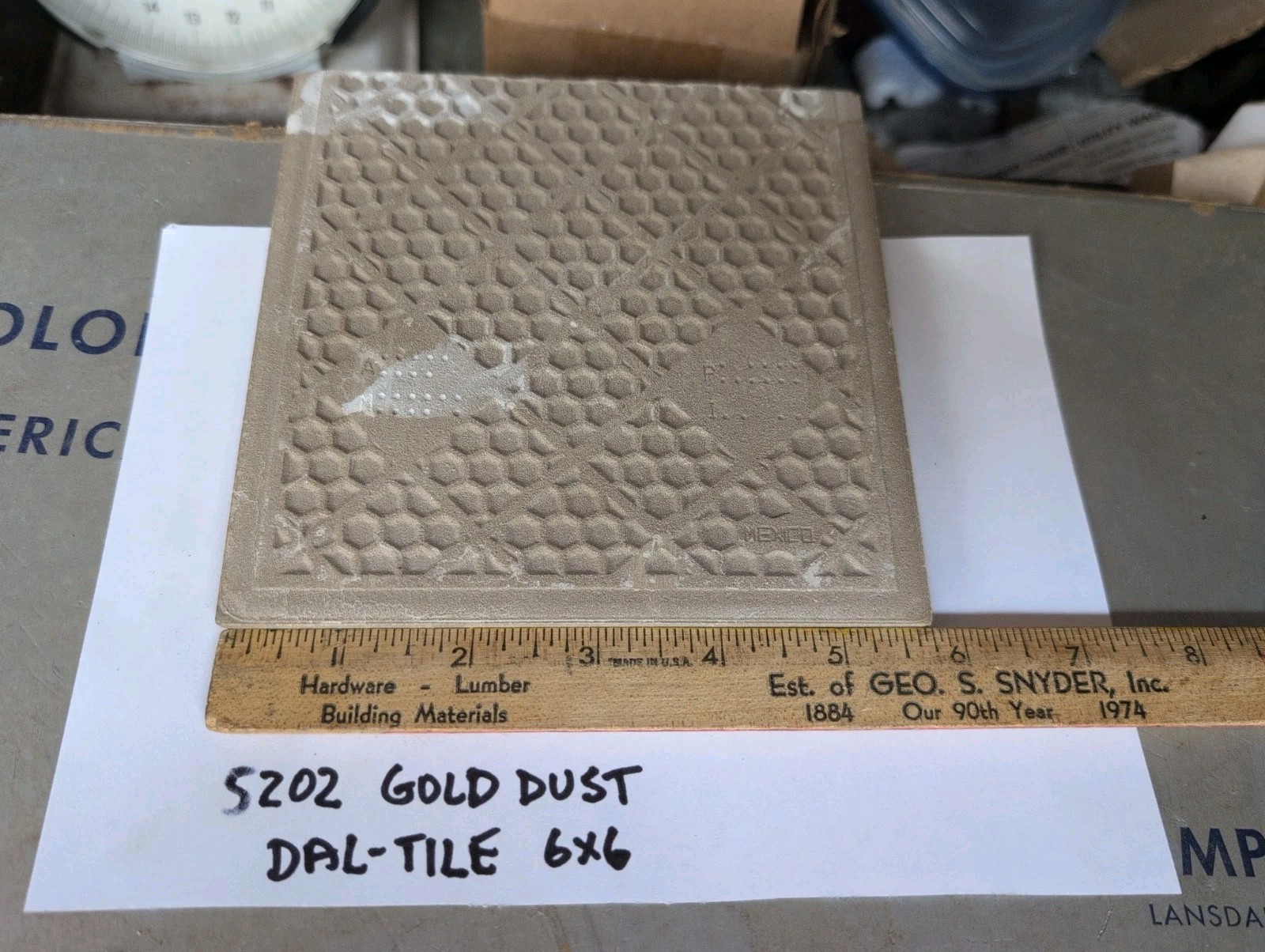 4 PCs Vintage Daltile Gold Rush Series Floor tile 6″x6″ color 5202 Gold Dust