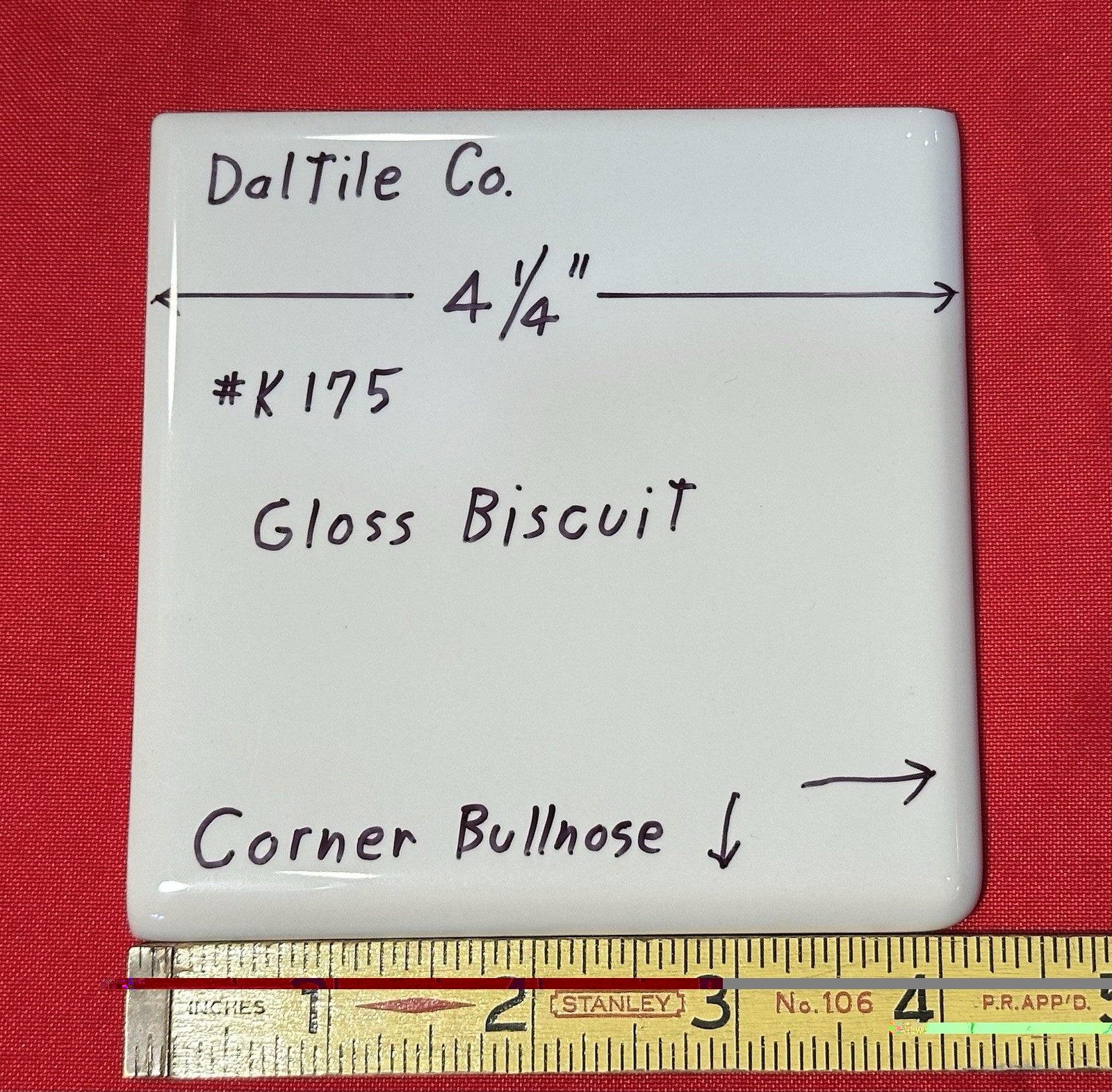 1 pc. Gloss Biscuit: 4-1/4″ Ceramic Corner Bullnose Tile by Daltile Co. NEW