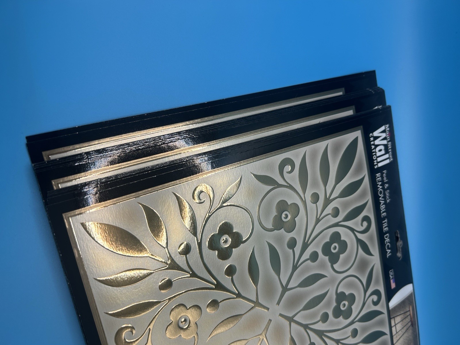 (24) Main Street Peel & Stick Wall Tiles 8 x 8 White and Gold Leaves