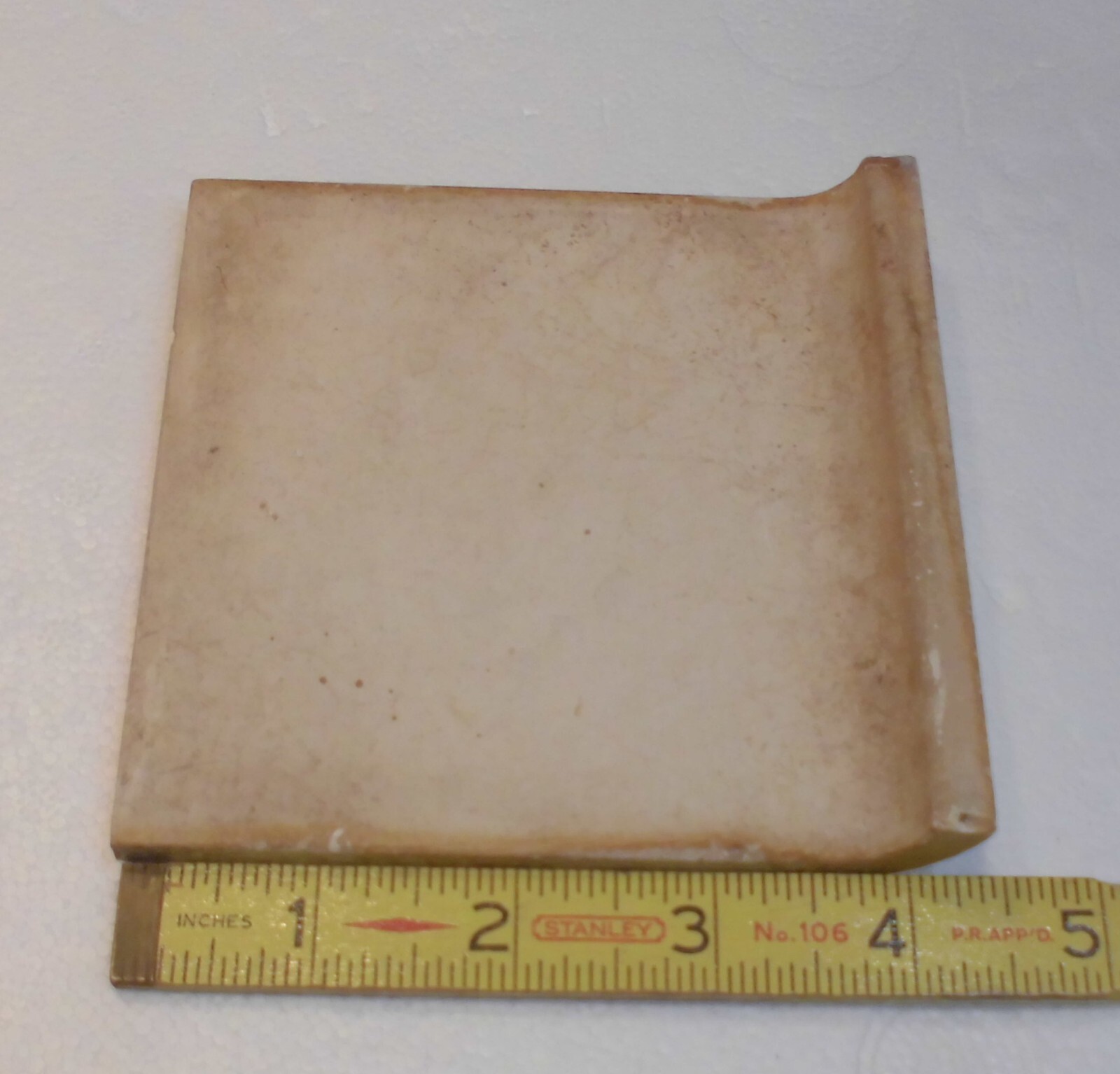 Oatmeal Color: Radius Bullnose Ceramic Tile 4-3/8″ Mid-State: Glossy, Mud Cap