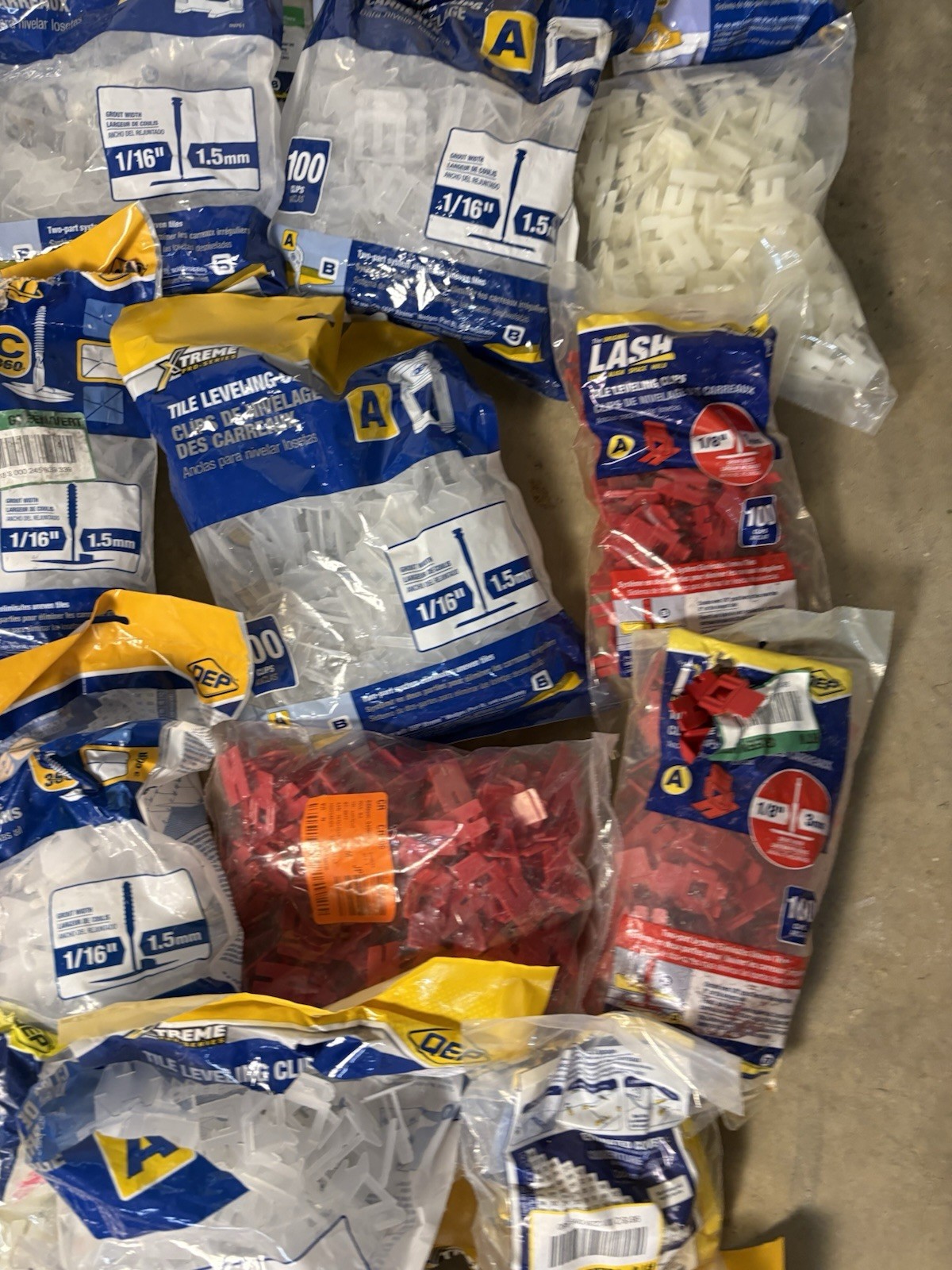 Lot QEP Lash tile leveling system clips, wedges, and caps, Lash360, 1/16, 1/8