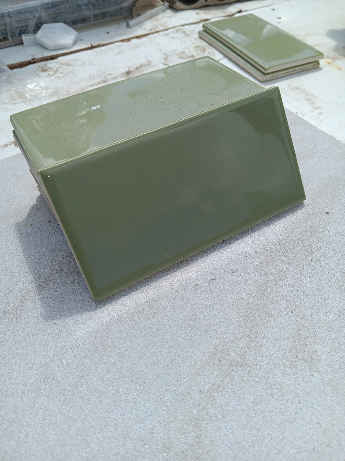 24 Tiles (3 ft²) – Glossy Garden Green 3×6 Ceramic Subway Tile..Vintage/Retro