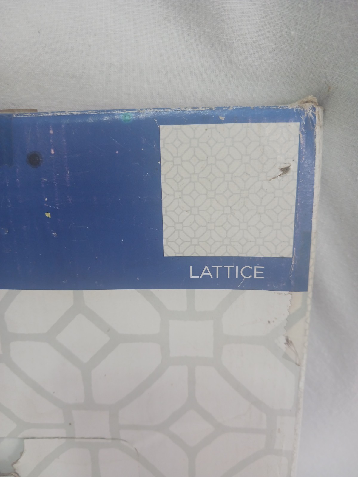 Floor Pops Peel Stick Floor/Wall Tiles FP2946 Lattice 12″x12″ x .06″ 10 Pack + 4