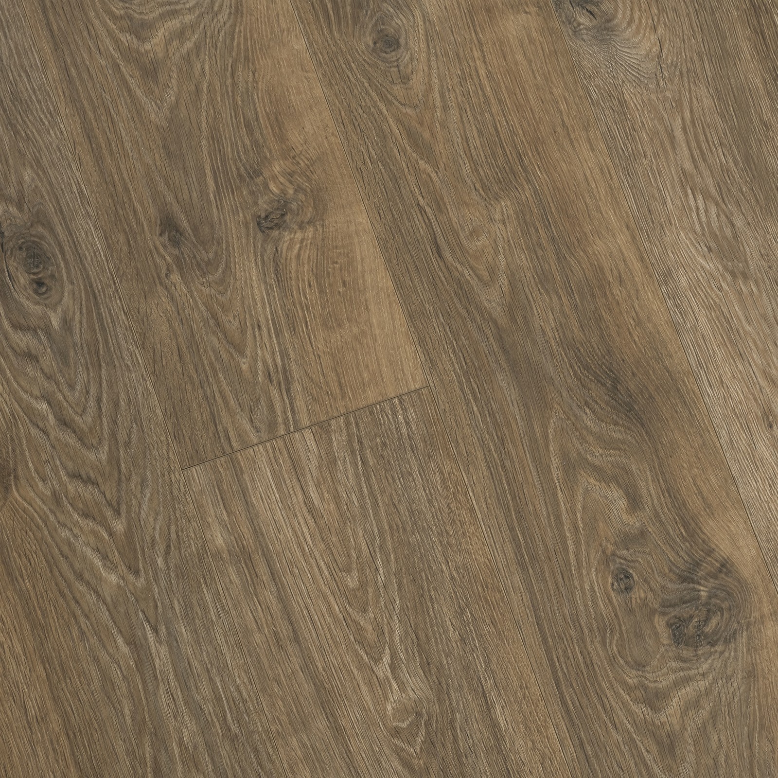 Pergo LPE05-LF032 Xtra 7-1/2″W Embossed Laminate Flooring – Sold – Dappled Oak