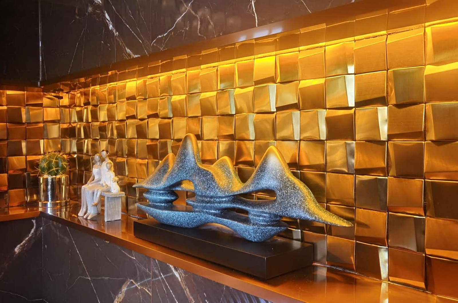 Metal Mosaic Wall Tiles, Gold 3D Backsplash Panels, 12×12 Inches, 5 Sheets
