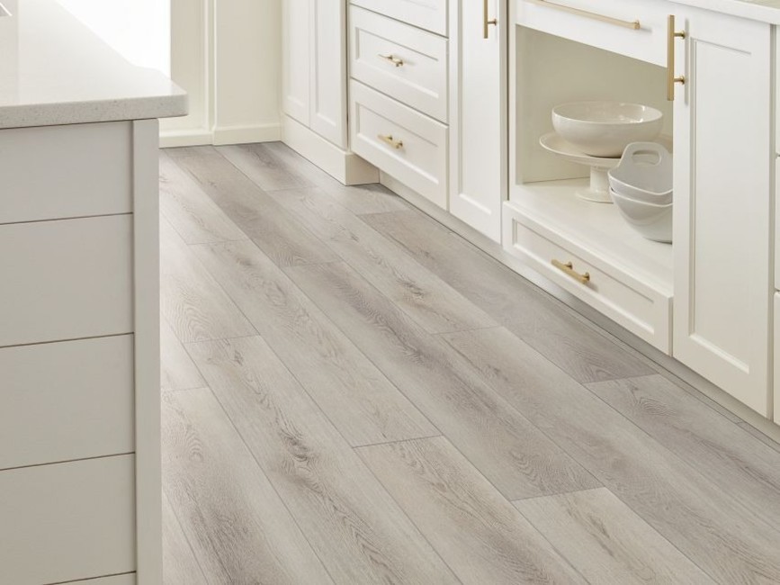Shaw 0278V Paladin Plus 7″ x 48″ Embossed Vinyl Flooring – Fresh Pine