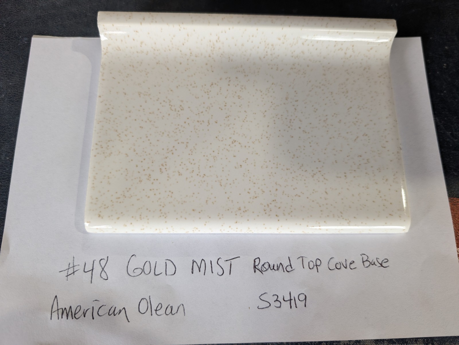 1 Pc American Olean Gloss Gold Mist #48 S3419 Ceramic Tile Cove base 4-1/4″ X 6″