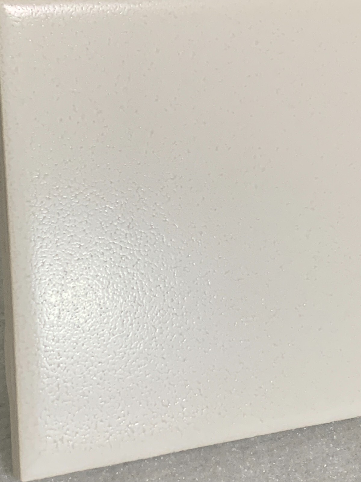 New Vintage Daltile 4 1/4″ X 4 1/4″ Crystaltex White D 1200