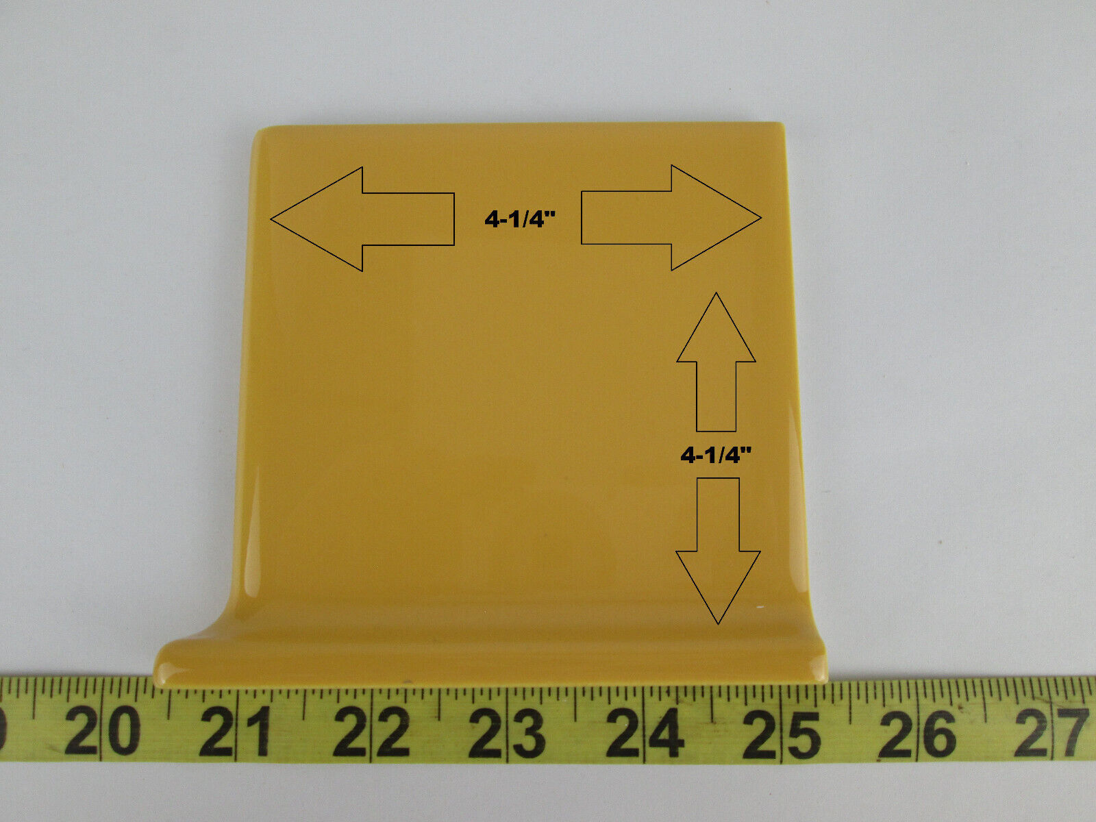 New NOS Daltile Ceramic Tile Mustard Yellow QTC1 4-1/4″ Cove Base Corner Right