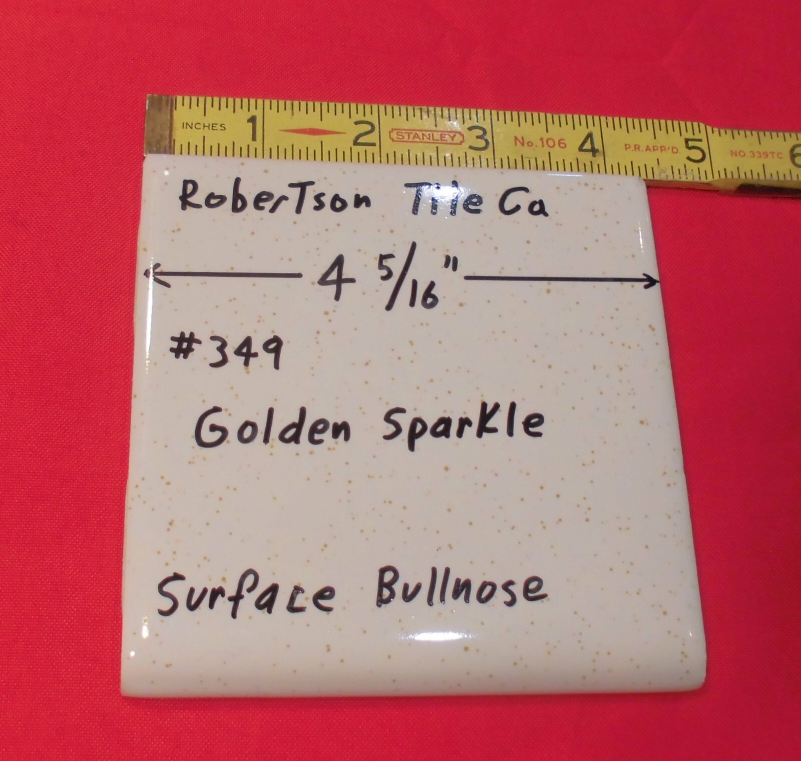 1 pc. Surface Bullnose; Golden sparkle: Glossy Ceramic Tile: Robertson 4-5/16″