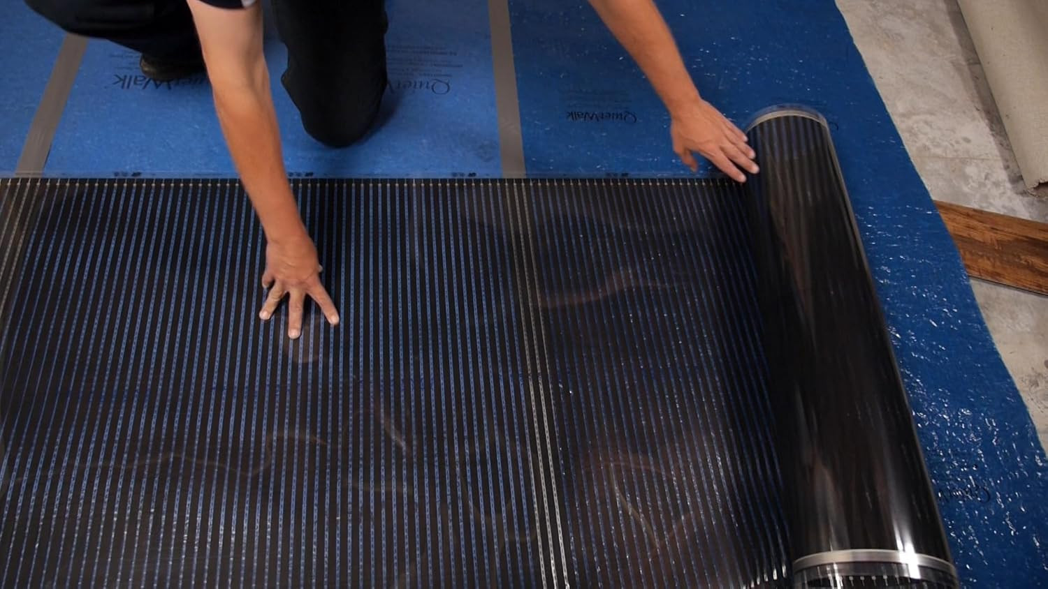 QWARM Radiant Floor Heating Mat 1.5′ x 5′ for Laminate & Vinyl Flooring