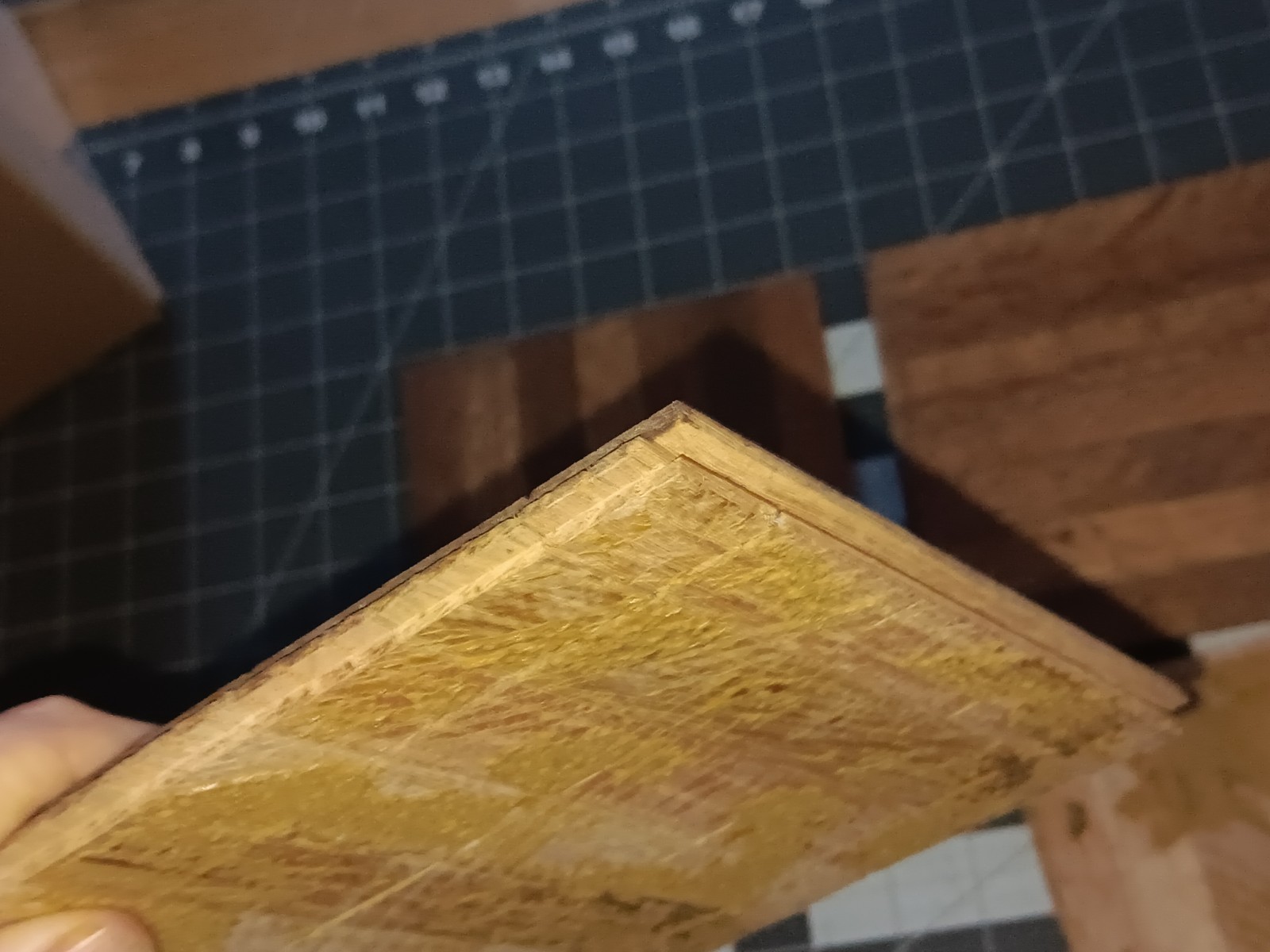 OAK RECLAIM PARQUET ( 4 pieces of 7 finger Bruce flooring ) = 1 SQ FT / Used
