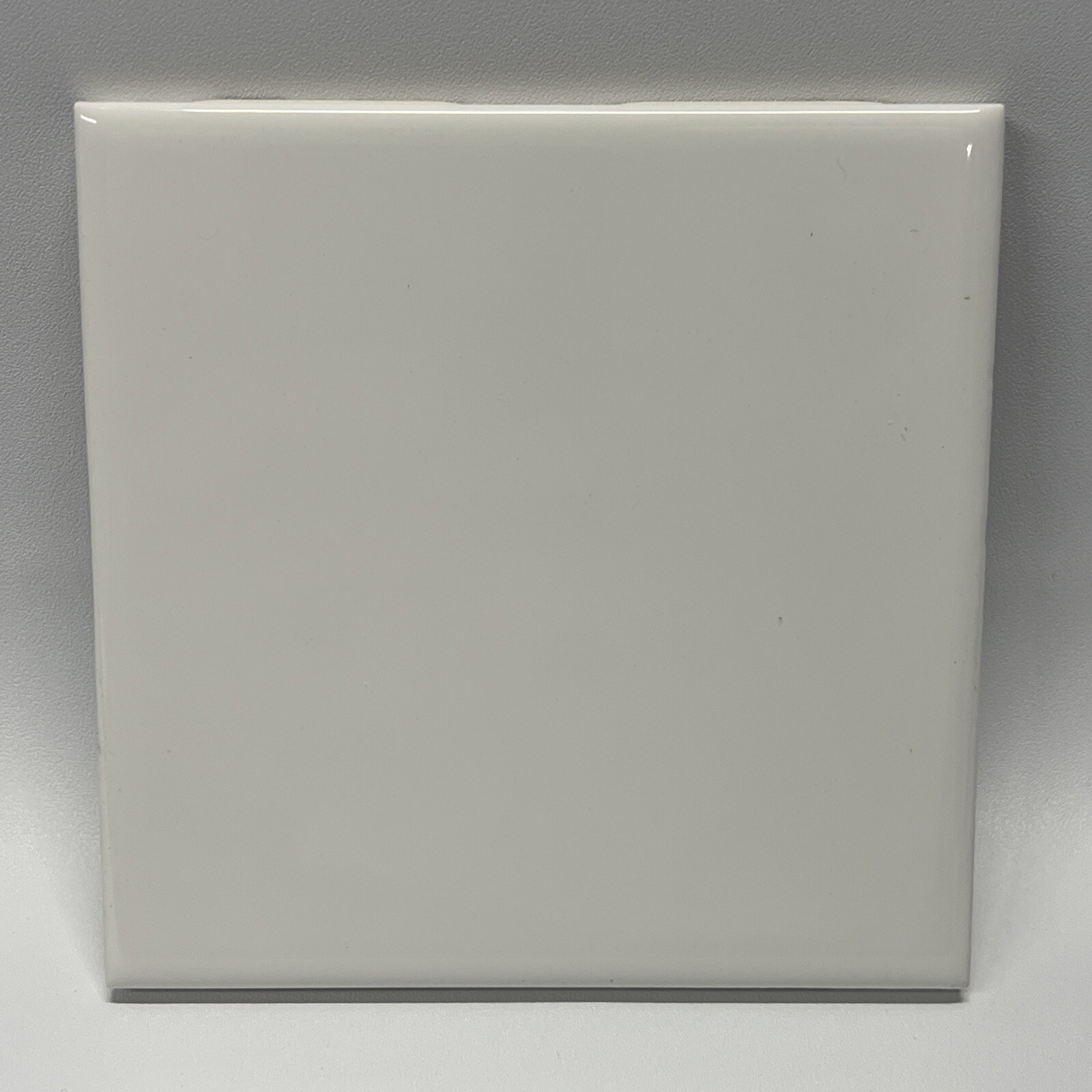 Bright White Ceramic Tile 4 1/4 Vintage FT Mid Century Modern 4×4 Ultra White