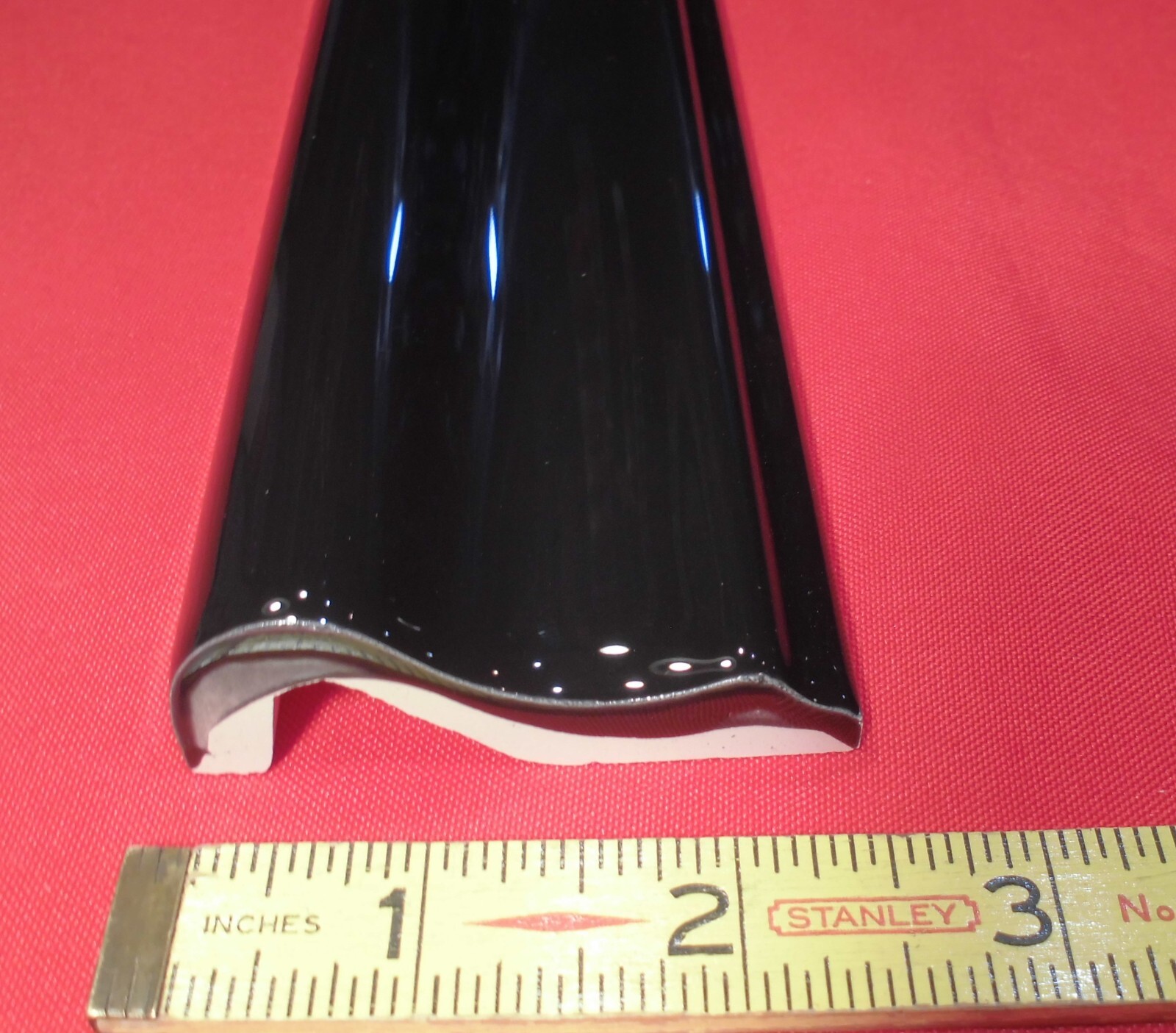 1 pc. Glossy Black: Ceramic Chair Rail made by American Olean, 2-1/2″ X 6″