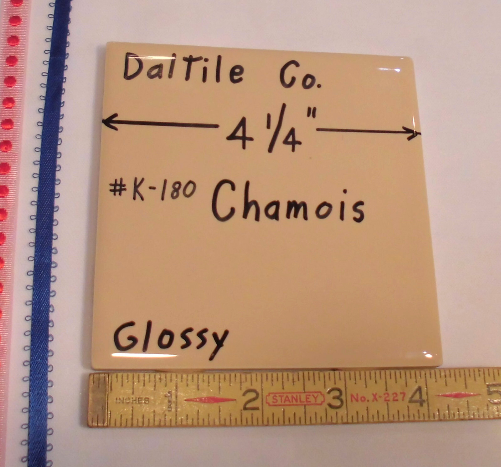 1 pc. *Chamois / Tan* Glossy Ceramic Tile by Daltile #K180; 4-1/4″ Discontinued