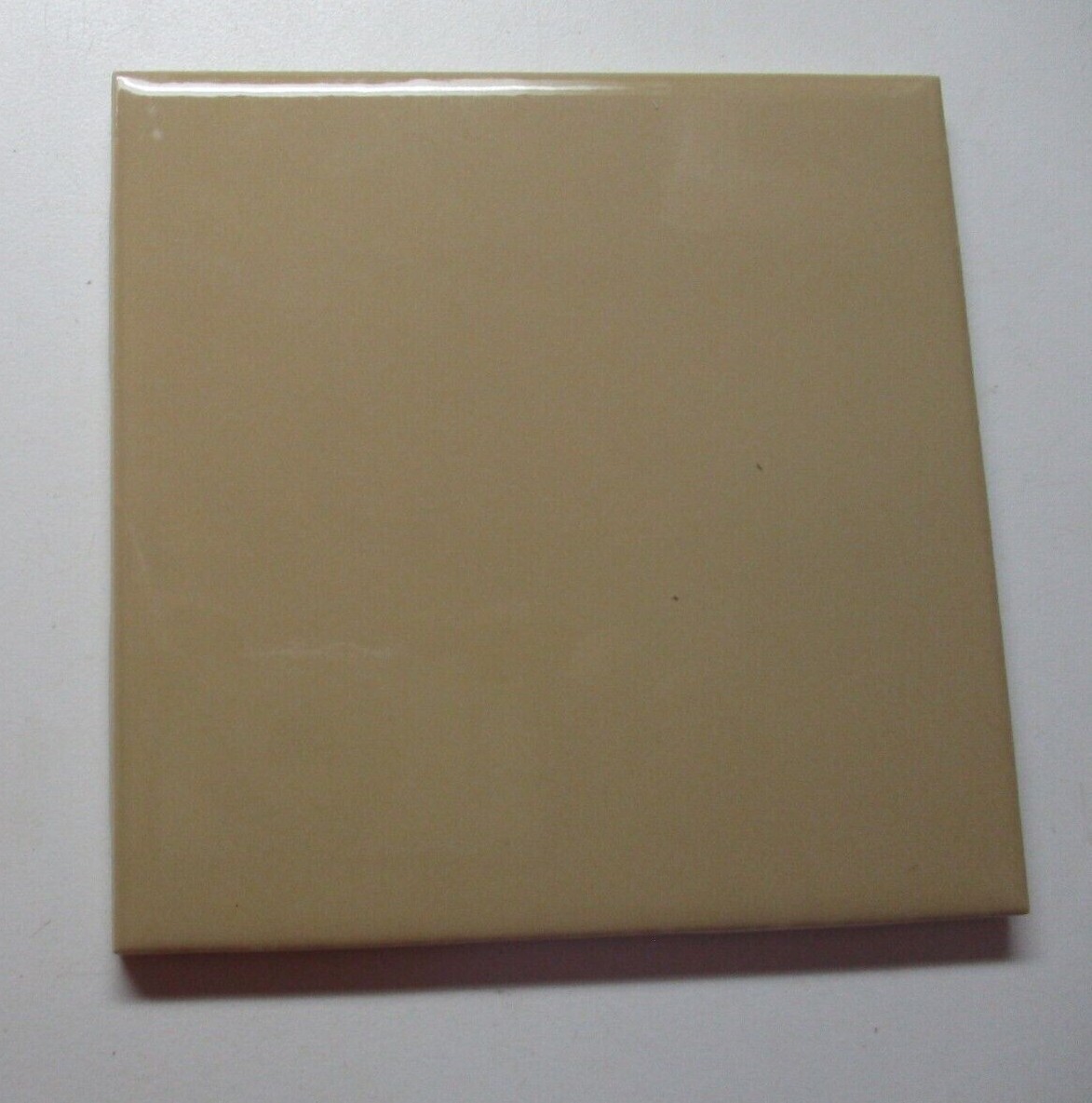 1 Wall Tile US Ceramic 72476409705-1 Gloss Bright Camel Latte 4-1/4″ Square 2015
