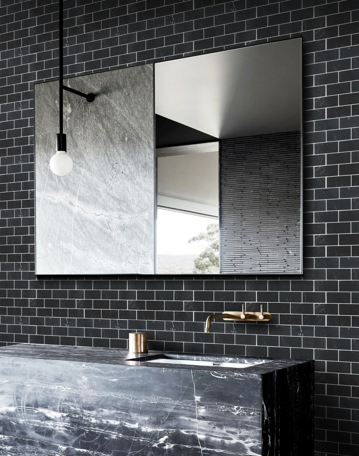 Simple Tile – Marble Mosaic Tile “2”X4″ Brick Collection” Nero Marquina Polished