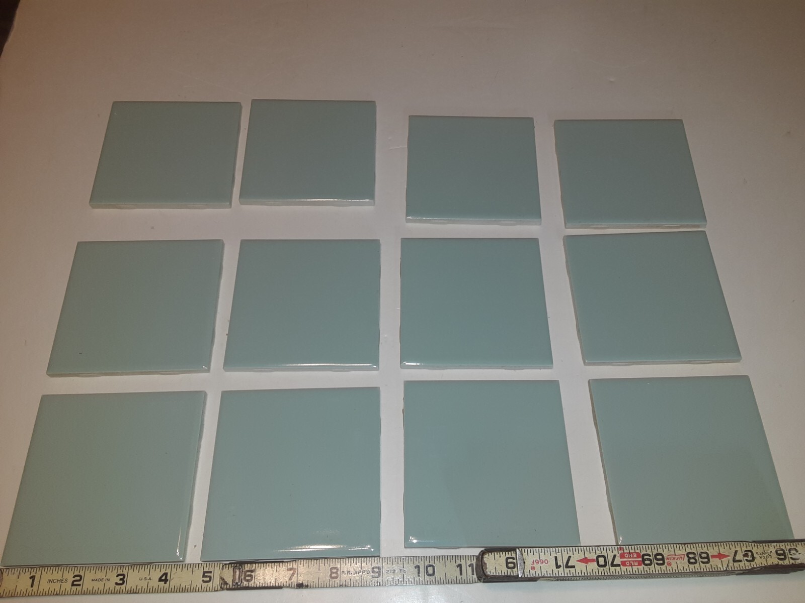 LOT OF 12 VINTAGE LIGHT GREENISH/BLUISH CERAMIC WALL TILE SQUARE 4-1/4″ X 4-1/4″