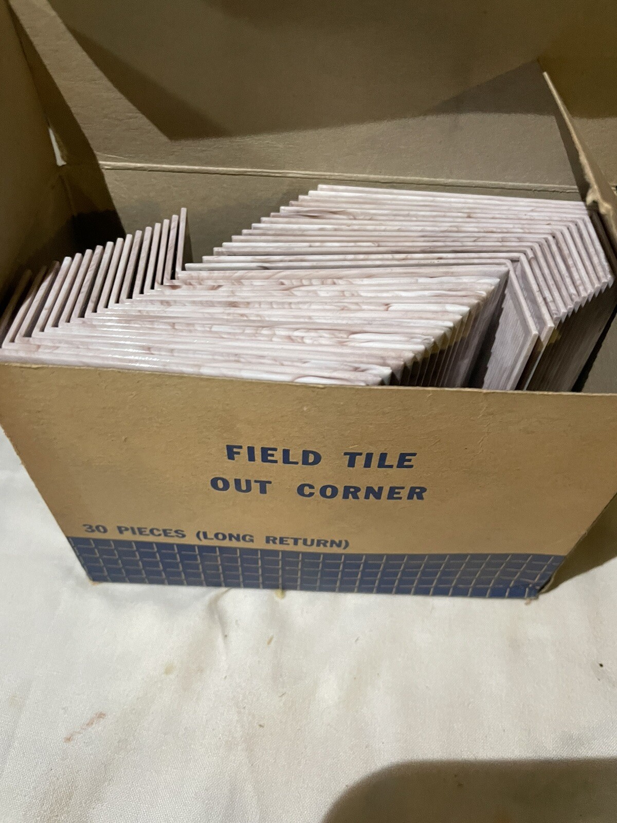 Lot of 30 Marble Vintage 1940s Plastic Field Tile Out Corners