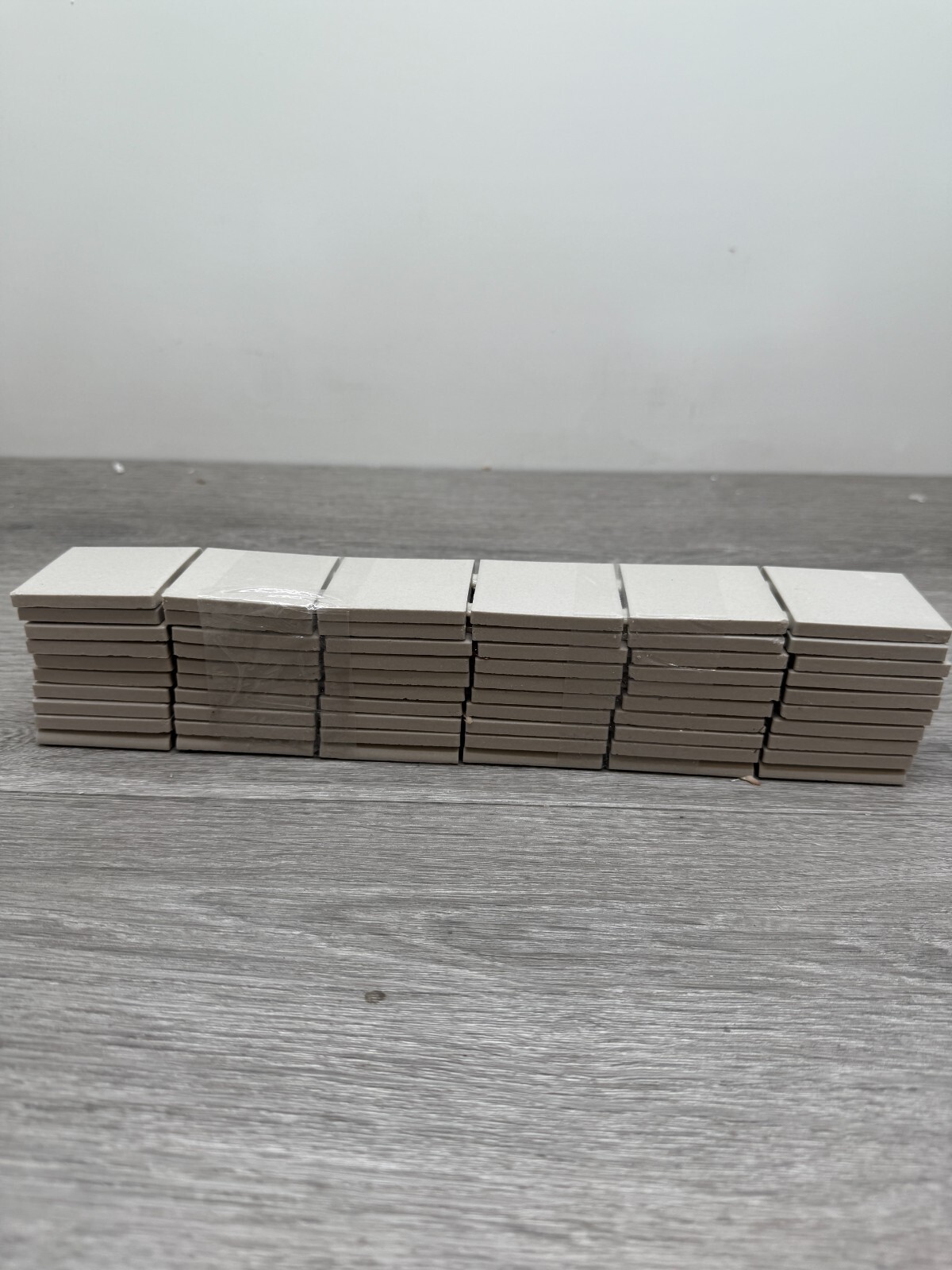 Lot of 60 Daltile D014S886MS1P Keystones 2″ x 2″ Bullnose Wall Tile Desert Gray
