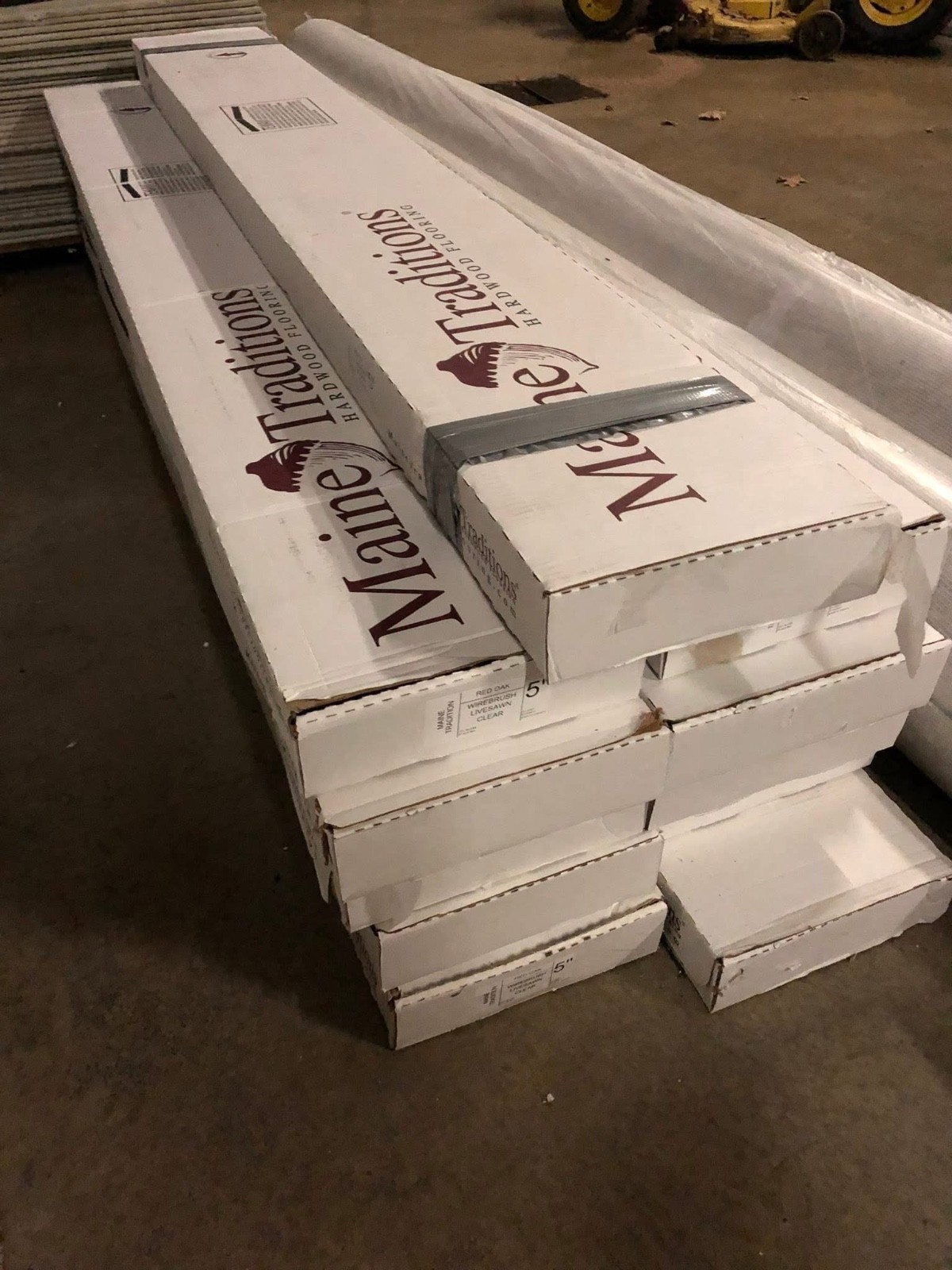 Hardwood Flooring Maine Traditions Prefinished 3/4” Solid Live Sawn Red Oak 5” W