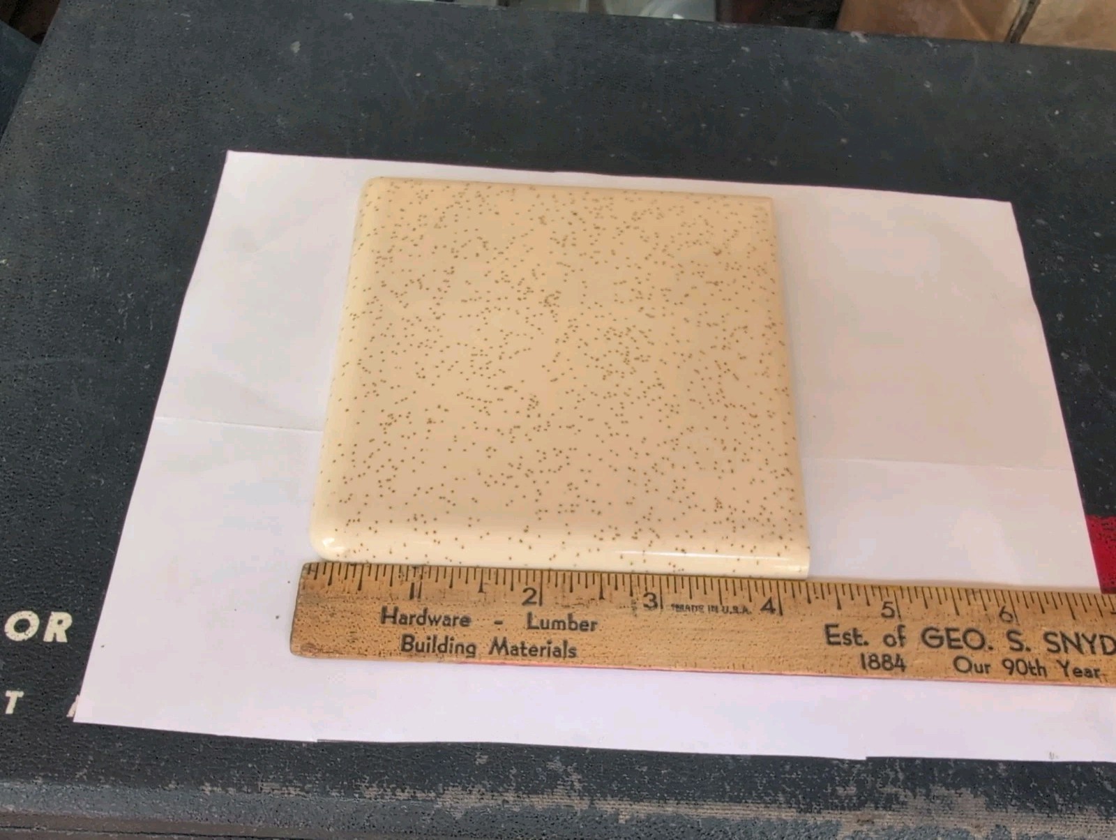 1 piece 4 1/4″ Ceramic Tile 46 Buckwheat Bullnose SCRL4449 American Olean