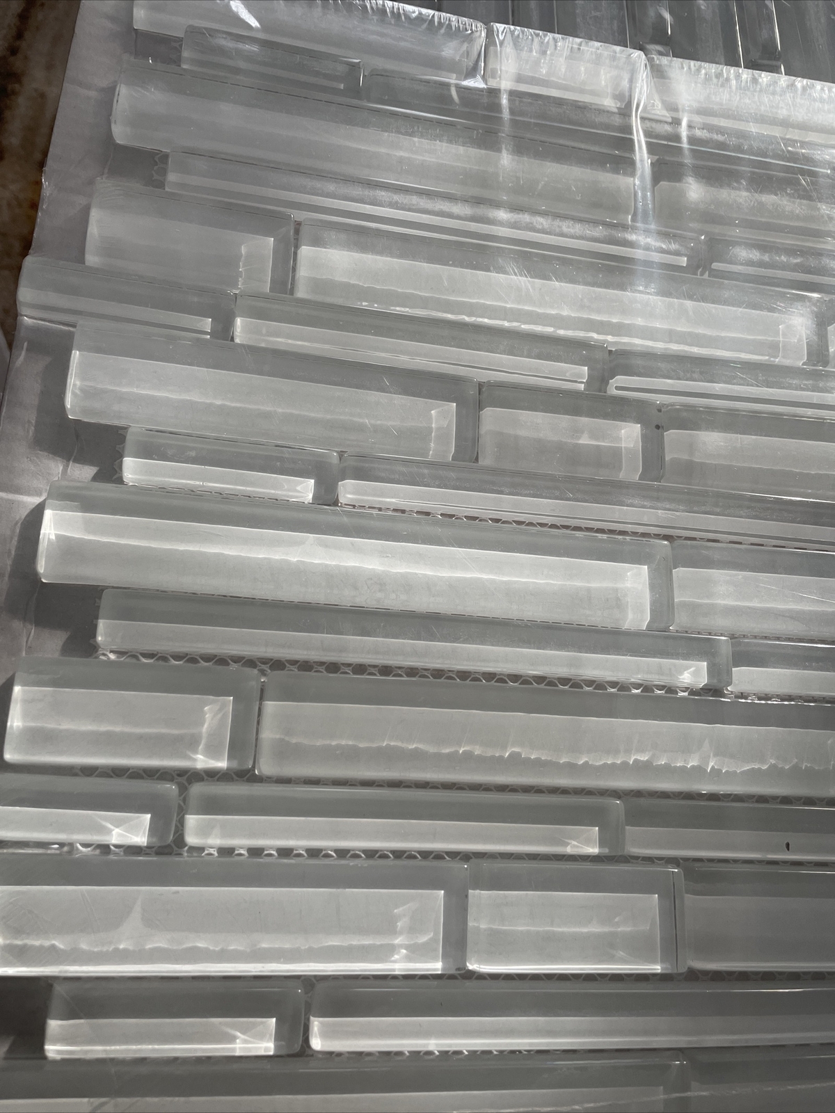 10 PC MSI Ice Interlocking 12x12x8mm Glass Mesh Mounted Mosaic Tile