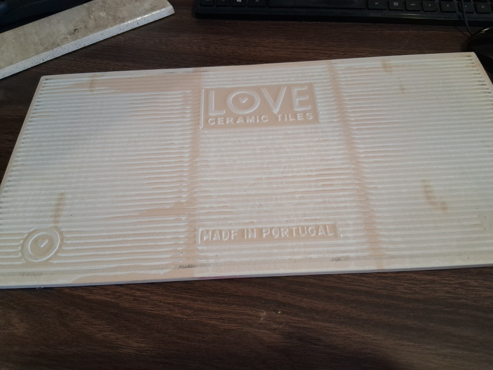 LOVE TILE TRAVERTINO BIANCO PATTERN MARBLE TILE 9″ x 18″, DESIGNED W/ CREAM