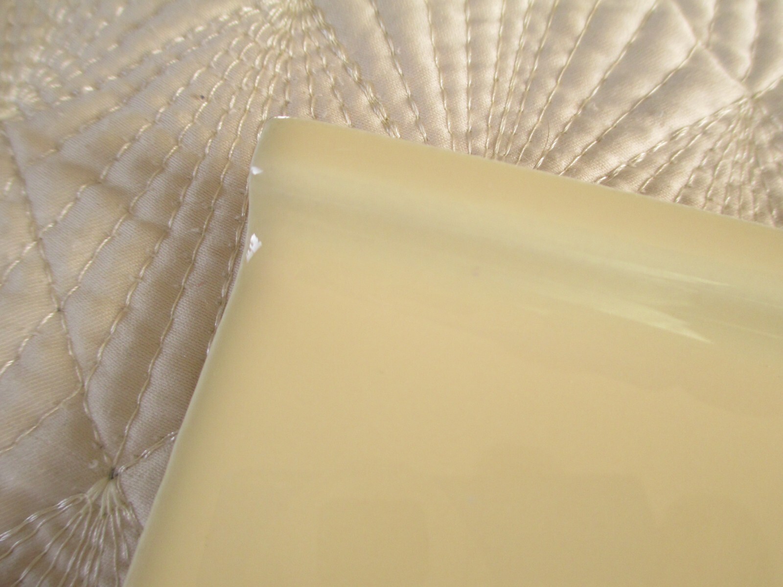 VINTAGE LIGHT YELLOW GLOSS CERAMIC WALL TILE COVE BASE 4-1/4″ X 4-1/4″